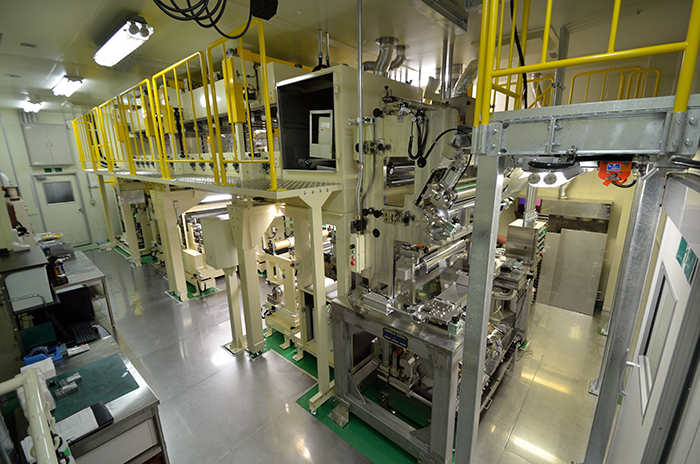 yasui seiki large coater UVS700